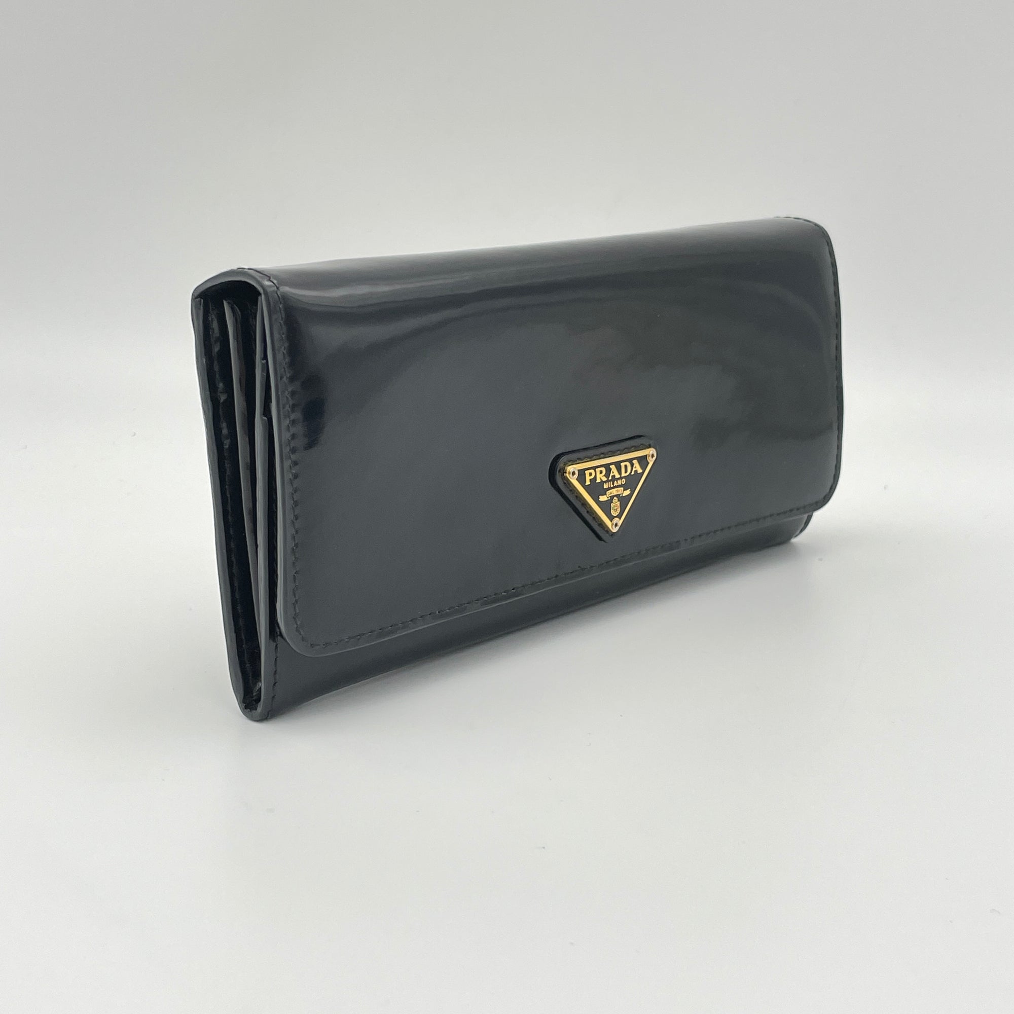 Logo Plaque Flap Long Black Wallet in Patent Leather, Gold hardware