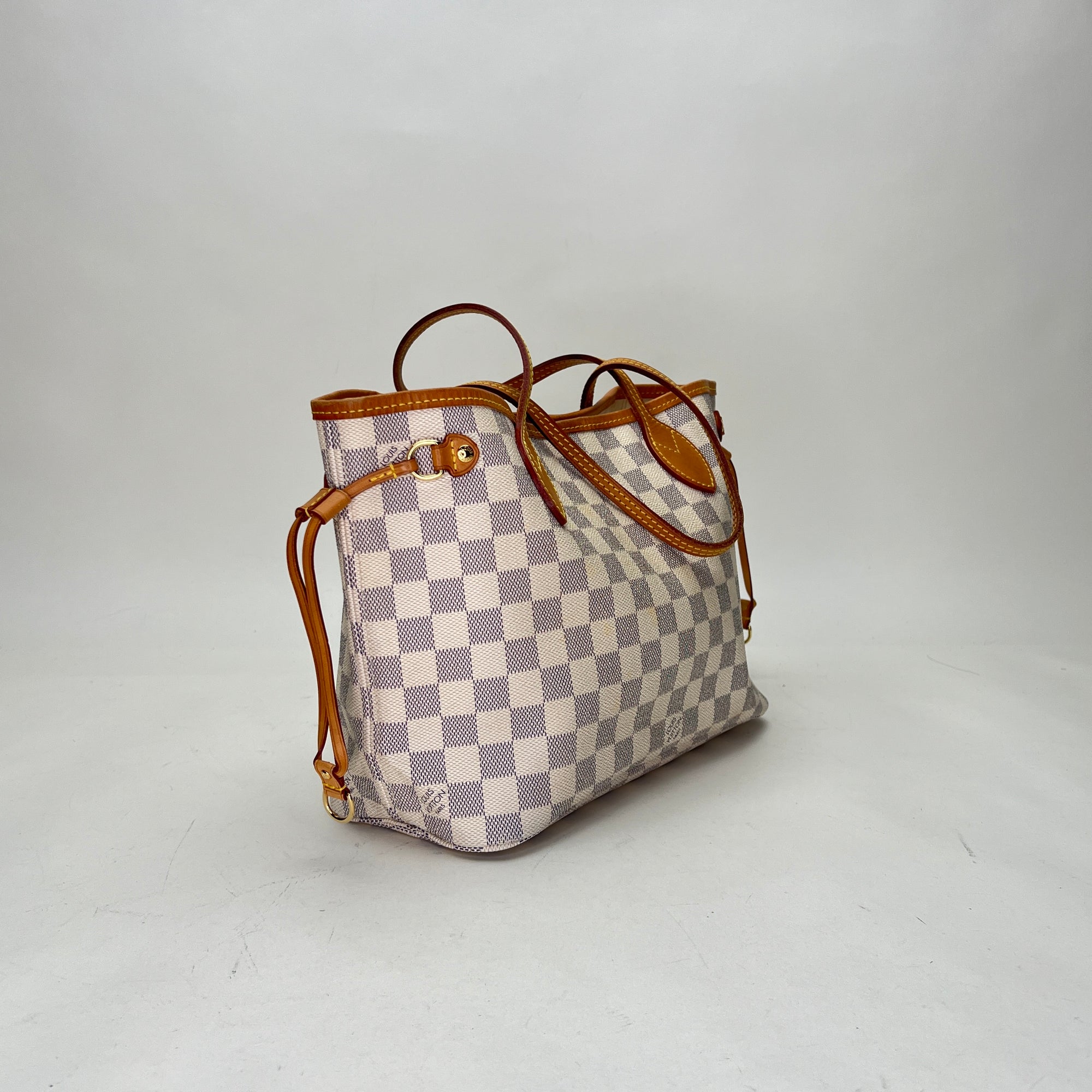 Neverfull Damier Azur PM White Tote Bag in Coated Canvas, Gold hardware