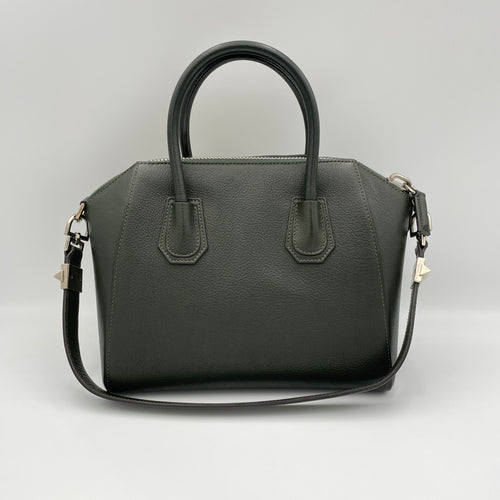 Antigona Medium Green Top Handle Bag in Goat Leather, Silver hardware