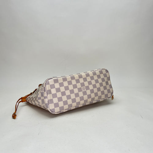 Neverfull Damier Azur PM White Tote Bag in Coated Canvas, Gold hardware