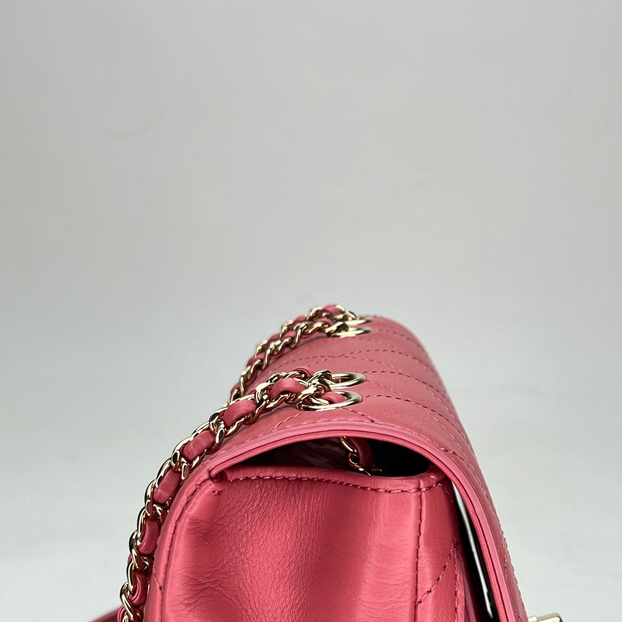 Quilted Flap Pink Shoulder Bag in Calfskin, Light Gold hardware