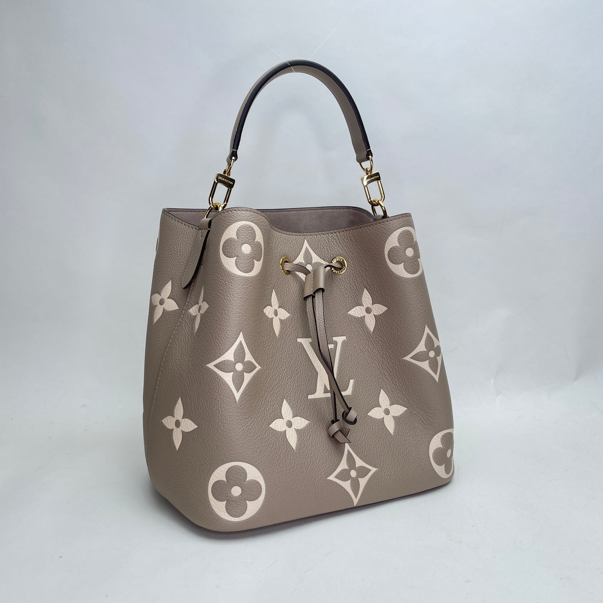 NeoNoe Beige Bucket Bag in Monogram Empreinte Leather, Gold hardware