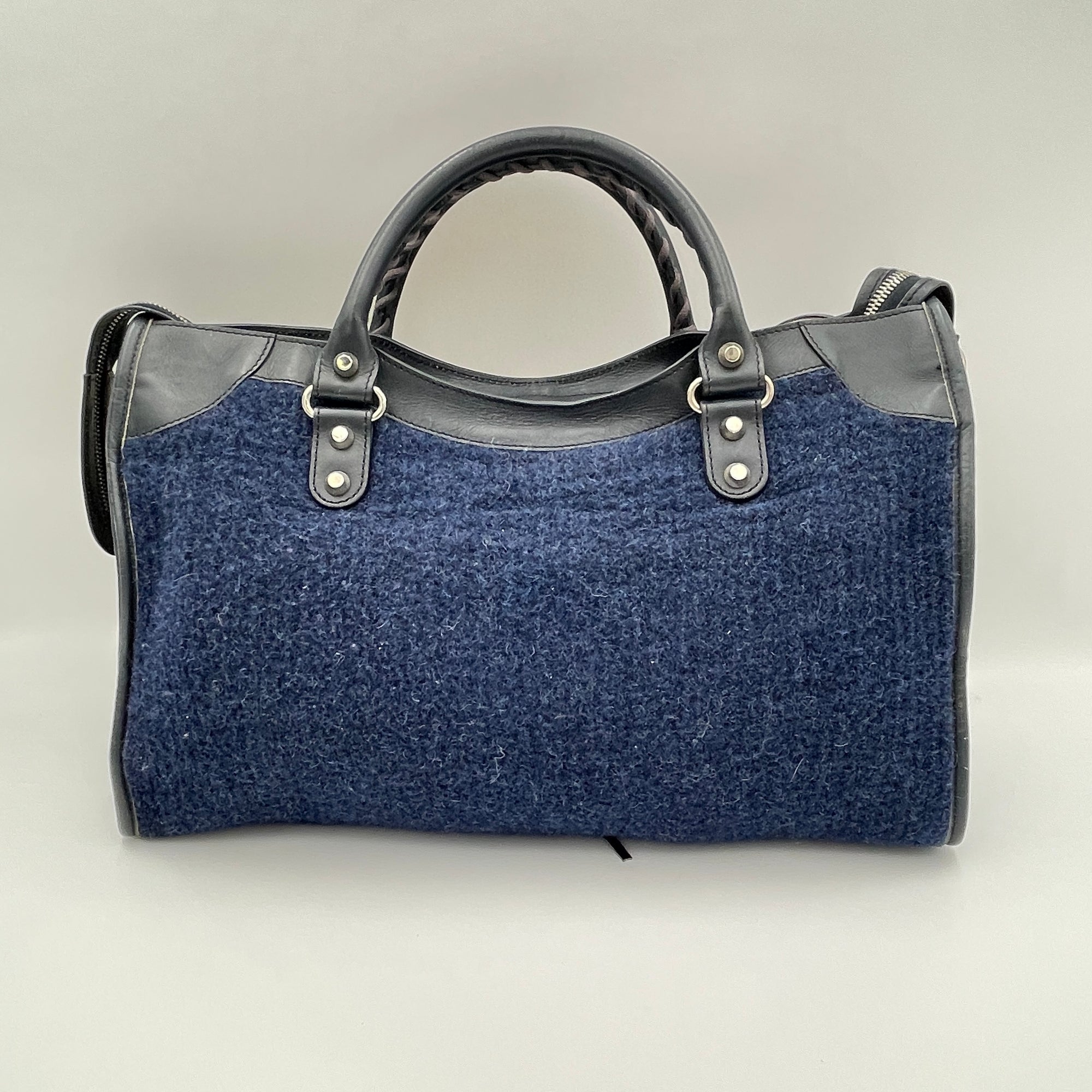 City Blue Shoulder Bag in Wool, Silver hardware