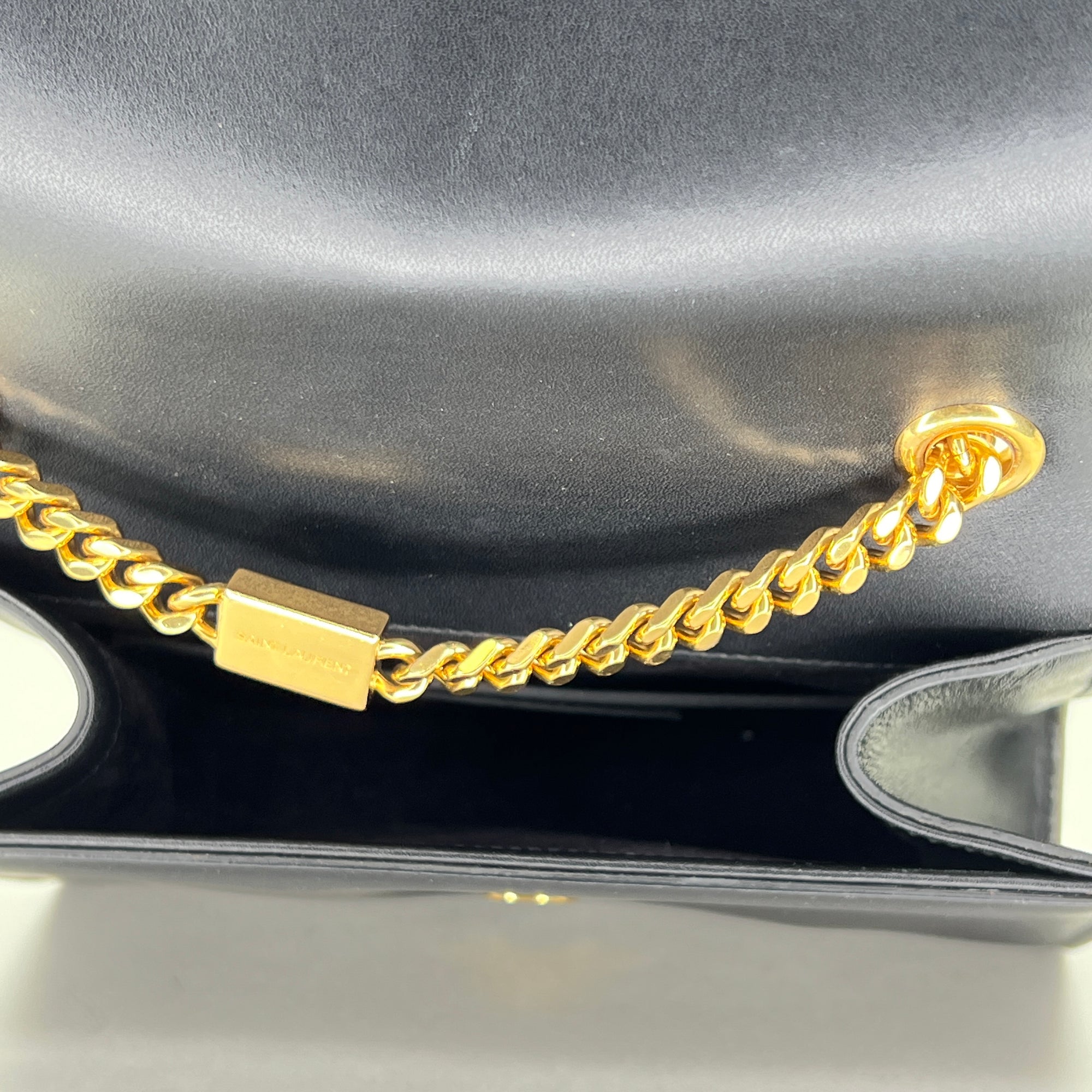 KATE TASSEL Mini Black Wallet on Chain in Calfskin, Gold hardware