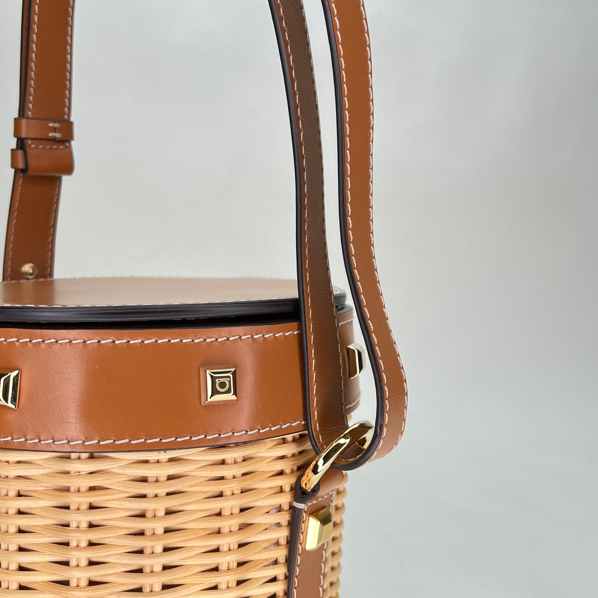 Gancini Brown Bucket Bag in Raffia, Gold hardware