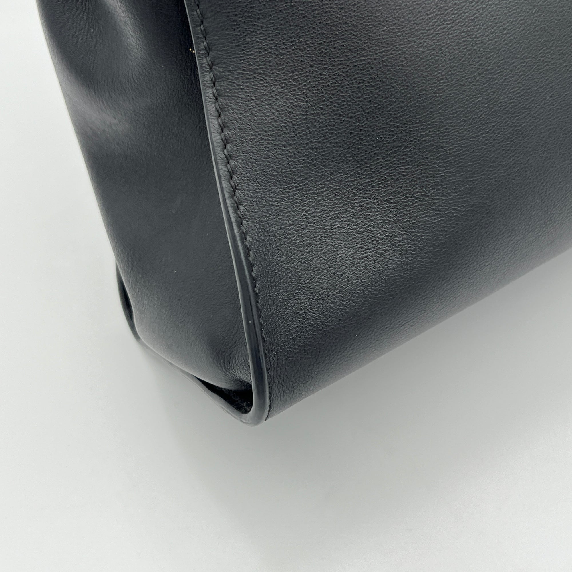 Peekaboo Medium Black Top Handle Bag in Calfskin, Silver hardware