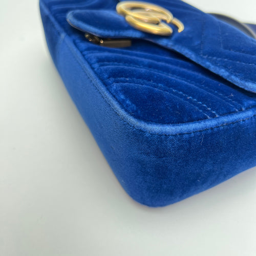 GG Marmont Mini Blue Crossbody Bag in Velvet, Gold hardware