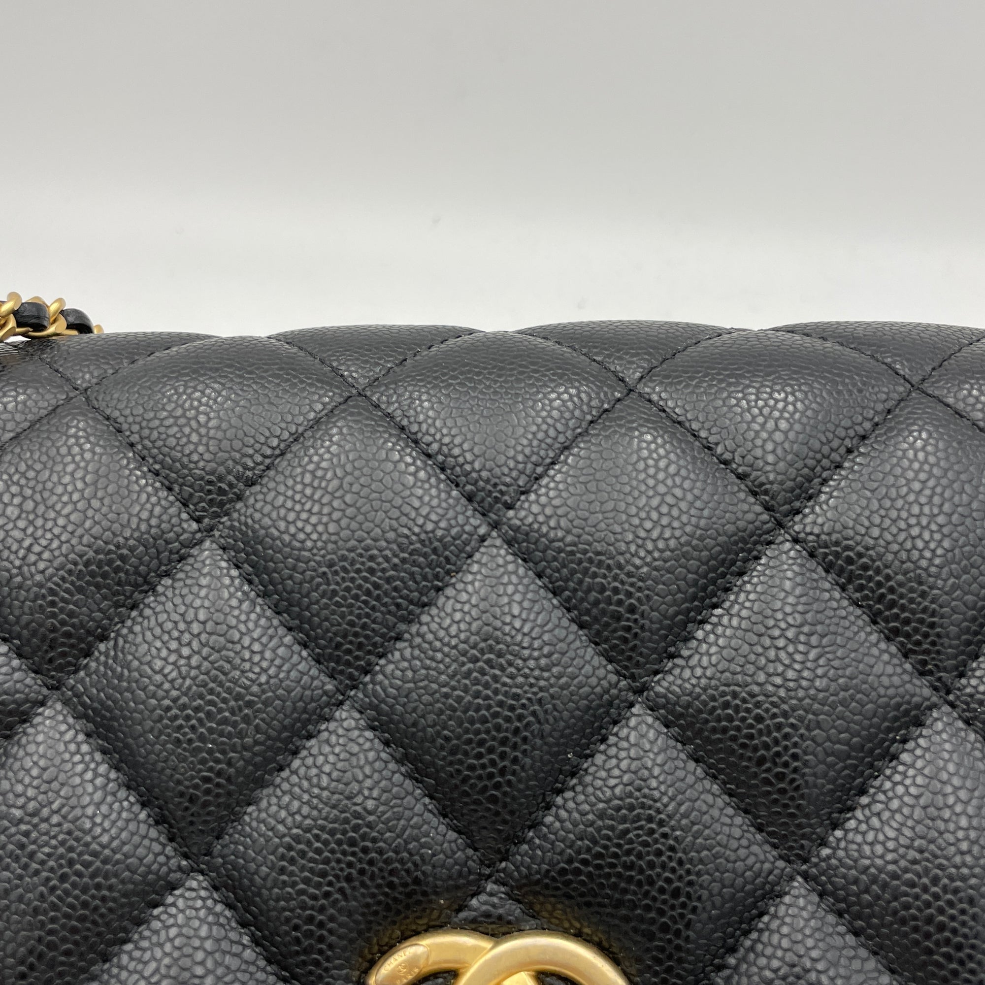 22K Chain Black Shoulder Bag in Caviar Leather, Gold hardware