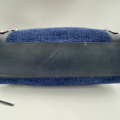 City Blue Shoulder Bag in Wool, Silver hardware