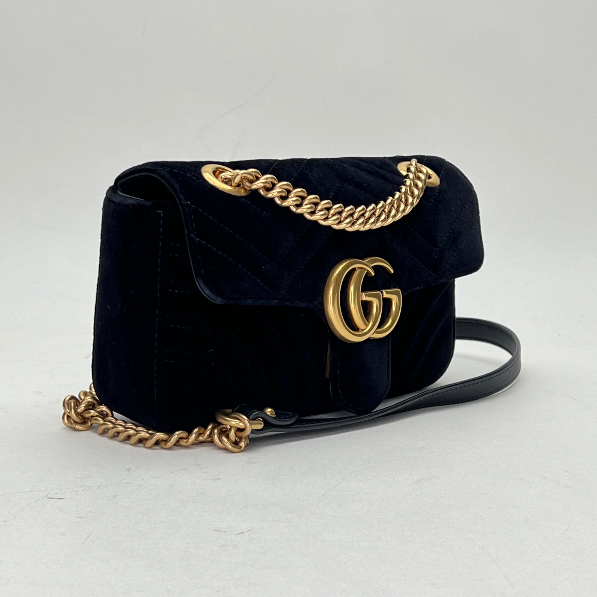 GG Marmont Mini Black Shoulder Bag in Velvet, Gold hardware