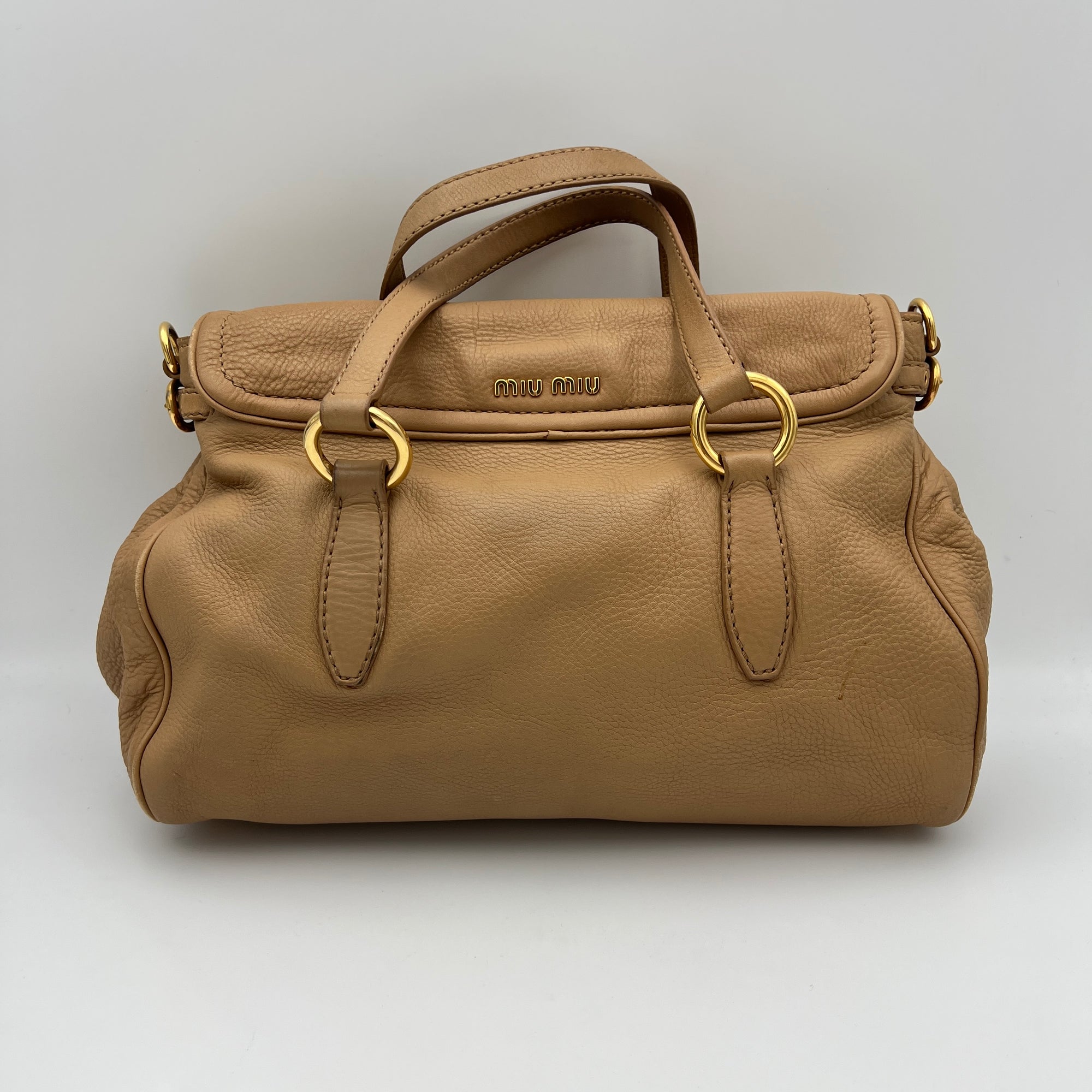 Vitello Twist Lock Beige Top Handle Bag in Calfskin, Gold hardware