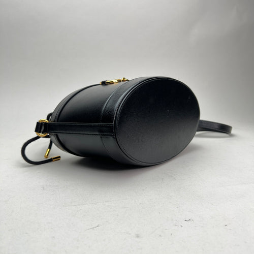 Horsebit 1955 Black Bucket Bag in Calfskin, Gold hardware