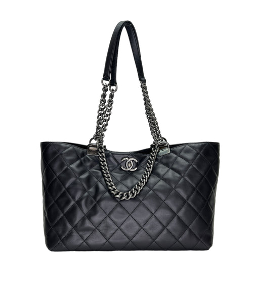 Matelasse shoulder bag Black Tote Bag in Calfskin, Ruthenium hardware