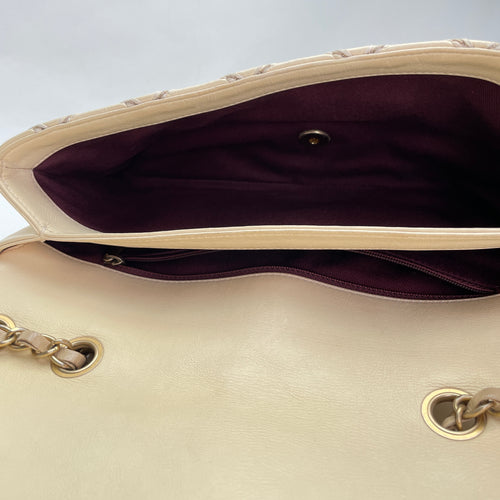 Classic Flap Stitch Cream Shoulder Bag in Calfskin, Gold hardware