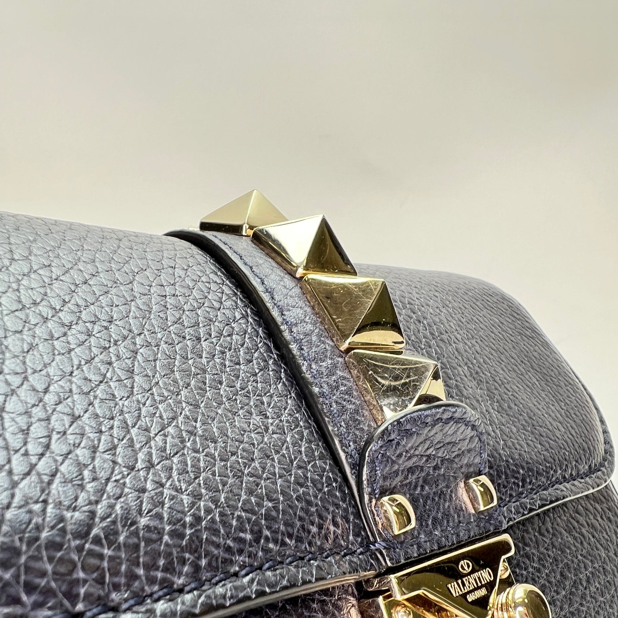 Rockstud Glam Lock Navy Crossbody Bag in Calfskin, Light Gold hardware