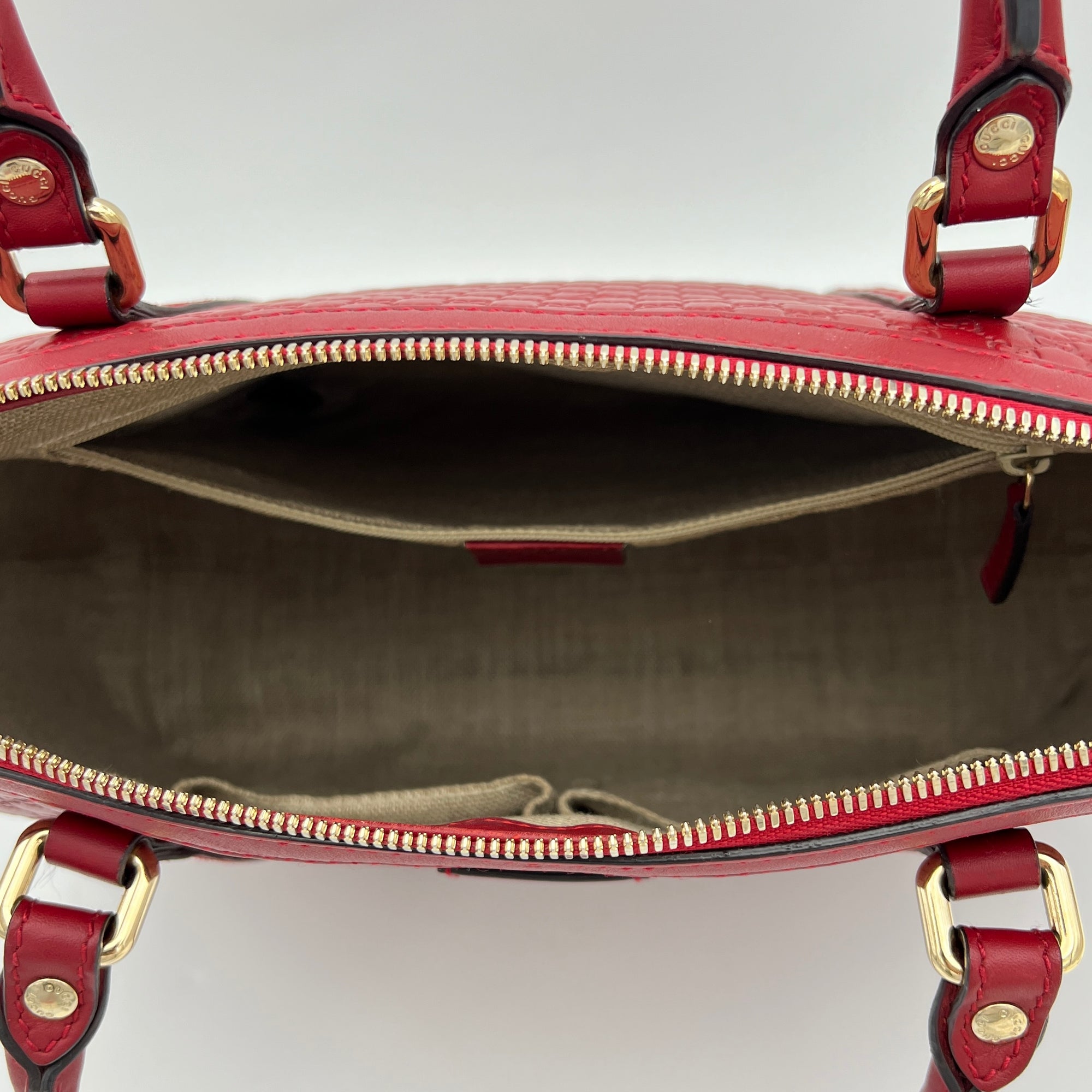 Guccissima Red Top Handle Bag in Calfskin, Gold hardware