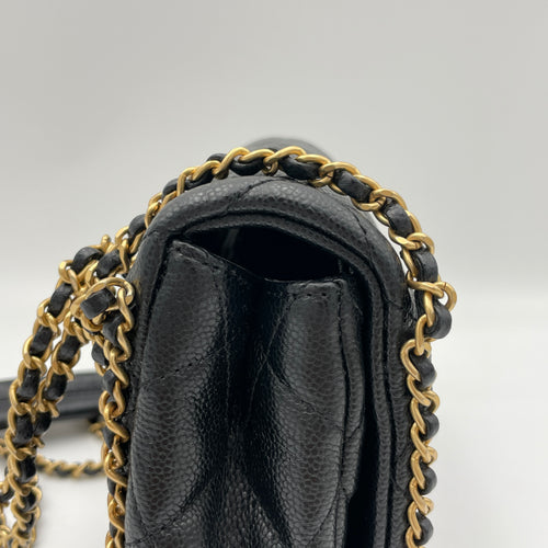 22K Chain Black Shoulder Bag in Caviar Leather, Gold hardware