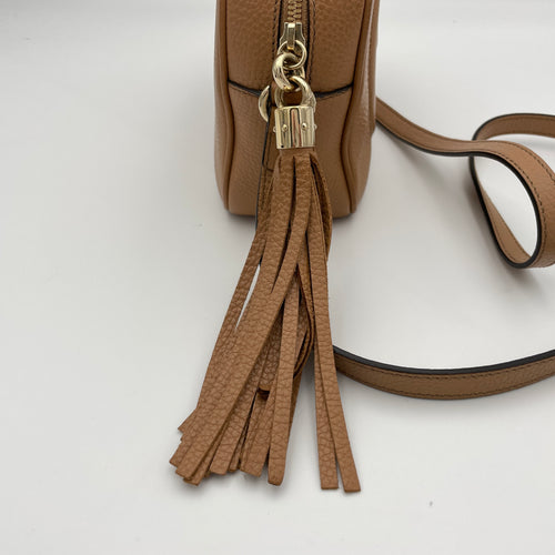 Soho Small Crossbody bag in Calfskin, Light Gold Hardware