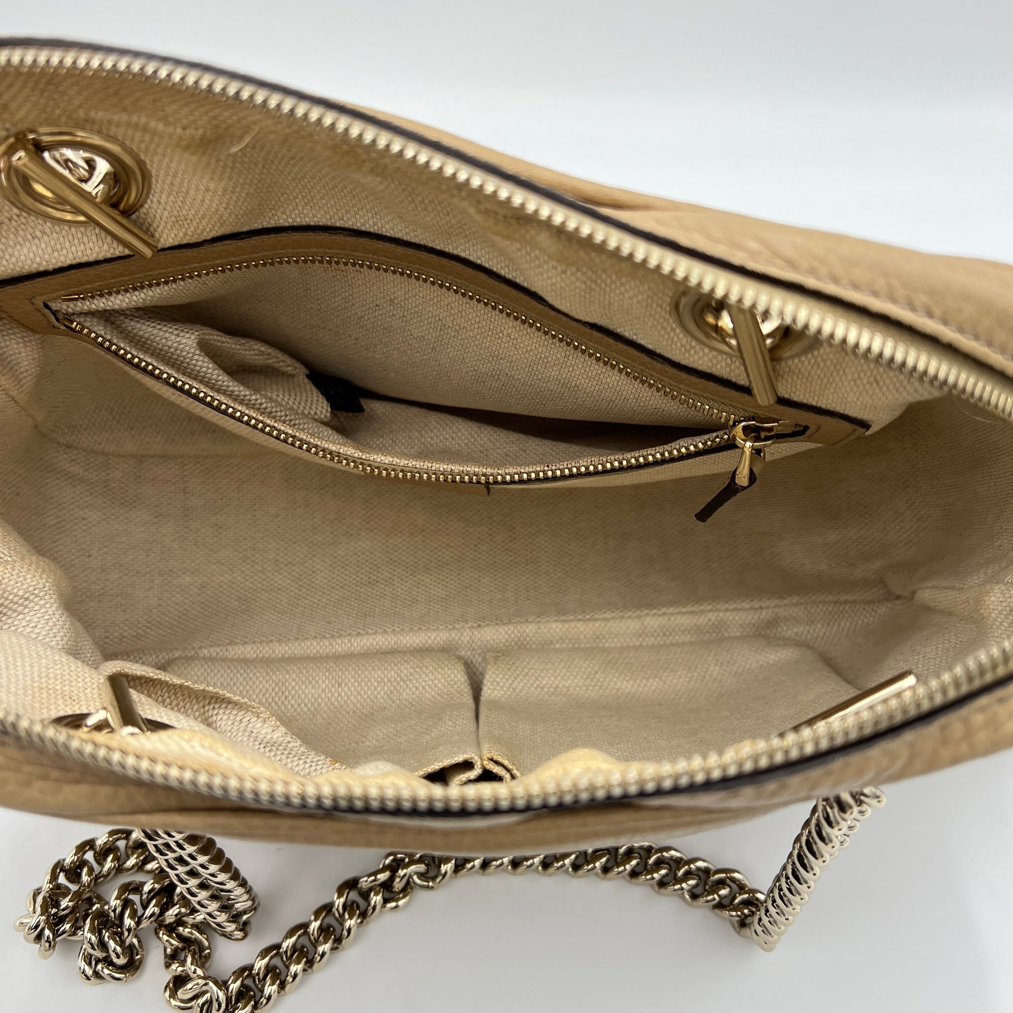 Soho Chain Beige Shoulder Bag in Calfskin, Light Gold hardware