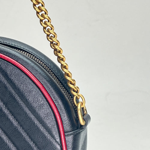 GG Marmont Round Black Crossbody Bag in Calfskin, Gold hardware