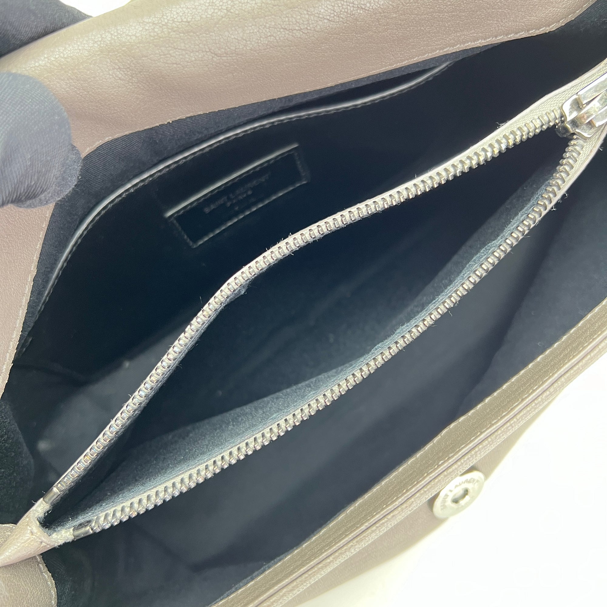 West Hollywood Medium Grey Shoulder Bag in Calfskin, Ruthenium hardware