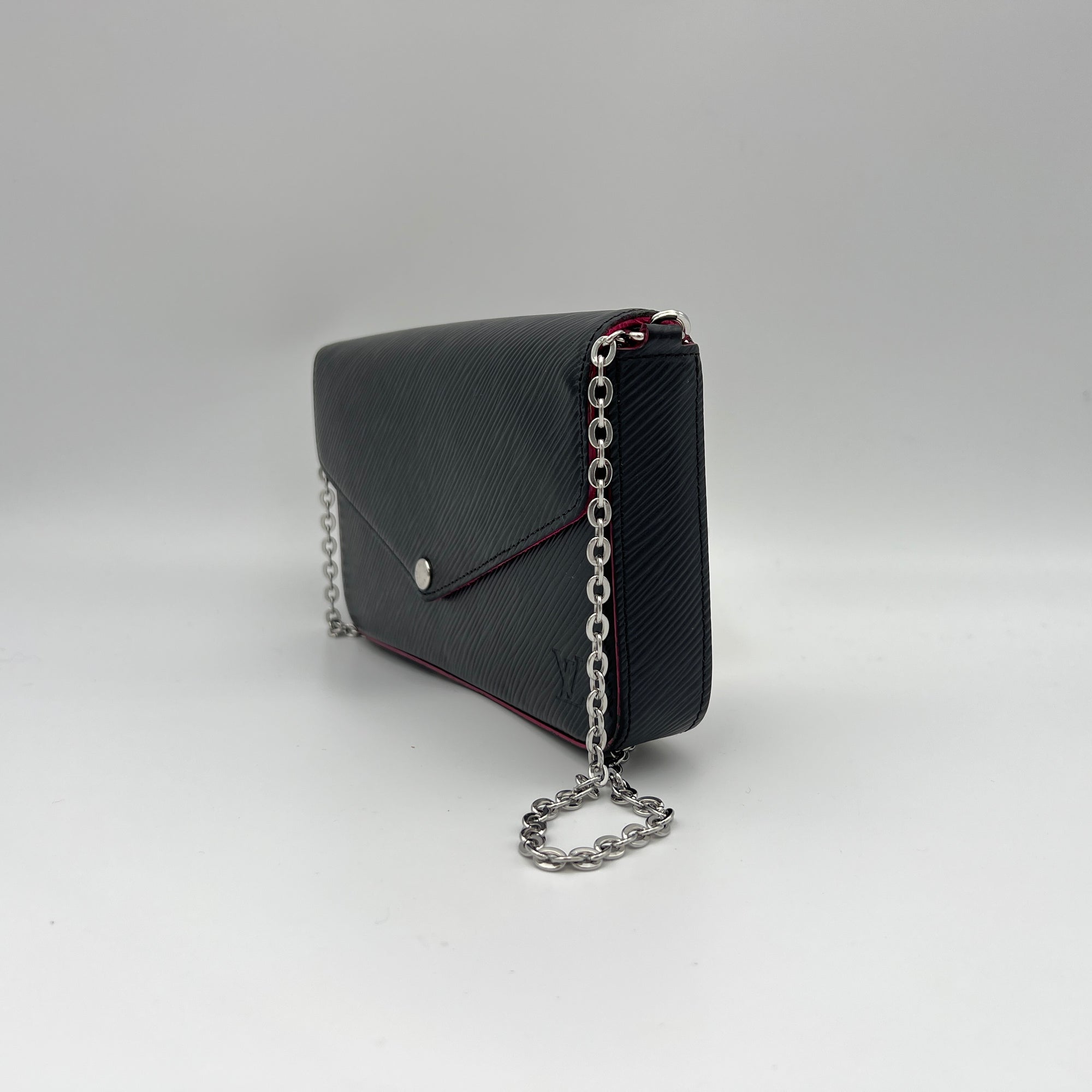 Felicie Pochette Black Wallet on Chain in Epi Leather, Silver hardware