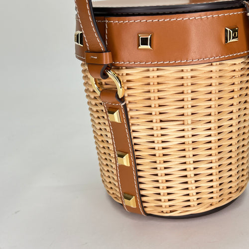 Gancini Brown Bucket Bag in Raffia, Gold hardware