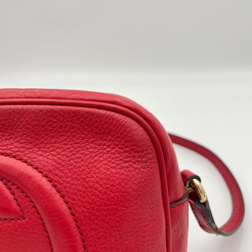 Soho Disco Small Red Crossbody Bag in Calfskin, Gold hardware