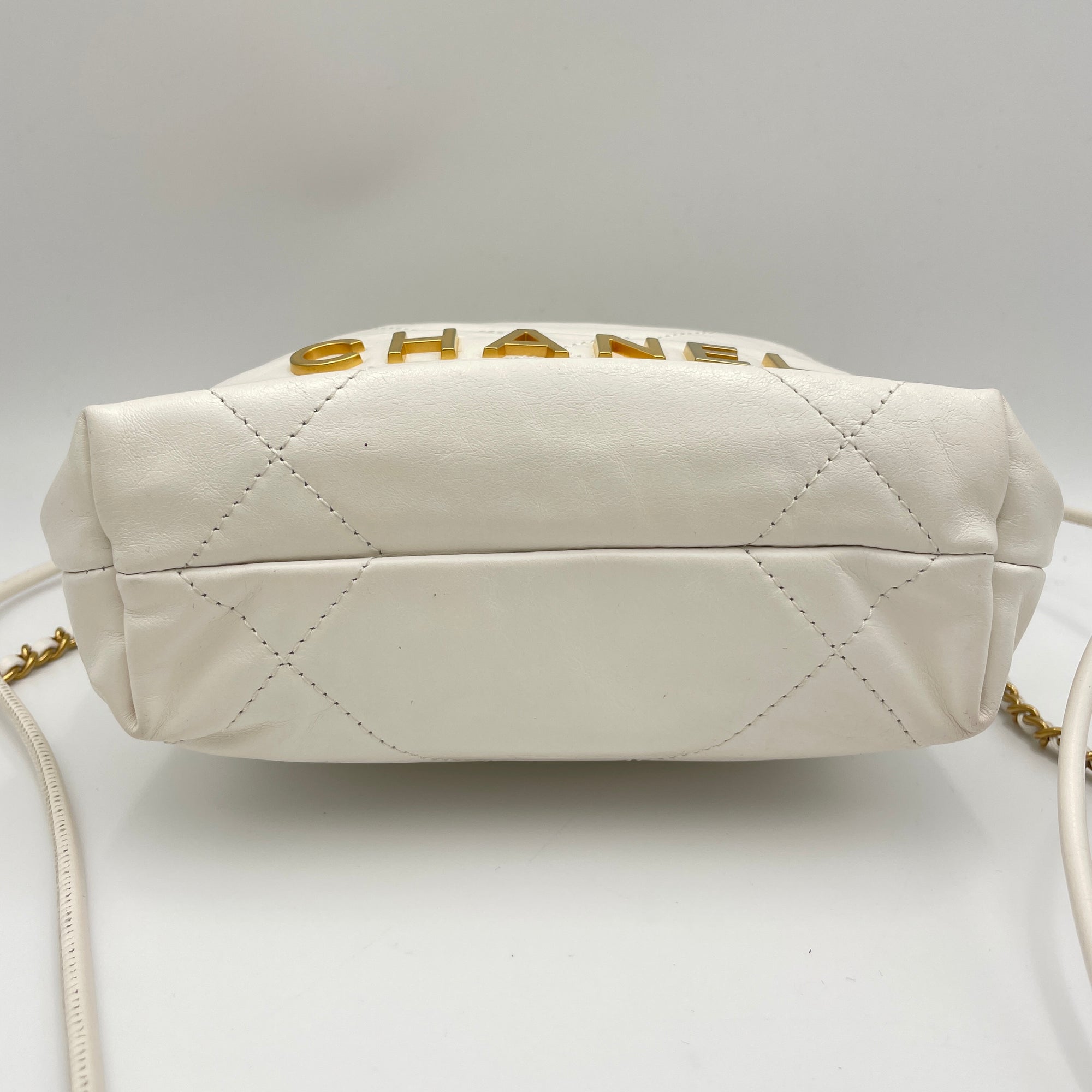 22 Mini White Shoulder Bag in Calfskin, Gold hardware