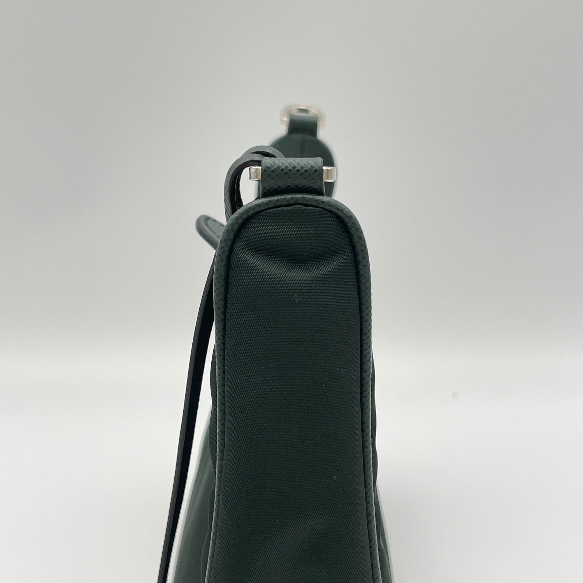 Re-edition 2005 Green Crossbody Bag in Re-Nylon, Silver hardware