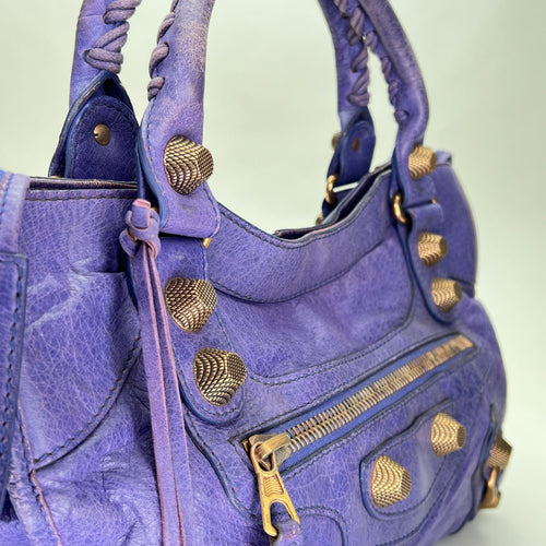 Medium City Medium Purple Shoulder Bag in Lambskin, Gold hardware