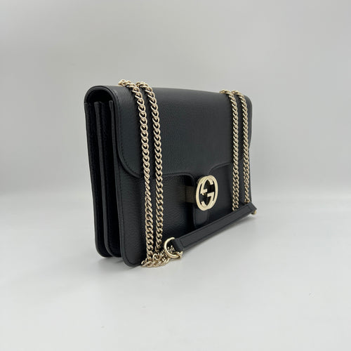 Interlocking Black Crossbody Bag in Calfskin, Gold hardware