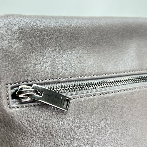 West Hollywood Medium Grey Shoulder Bag in Calfskin, Ruthenium hardware