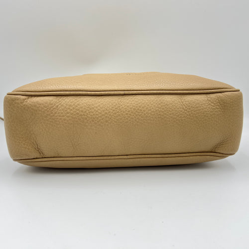 Soho Chain Beige Shoulder Bag in Calfskin, Light Gold hardware