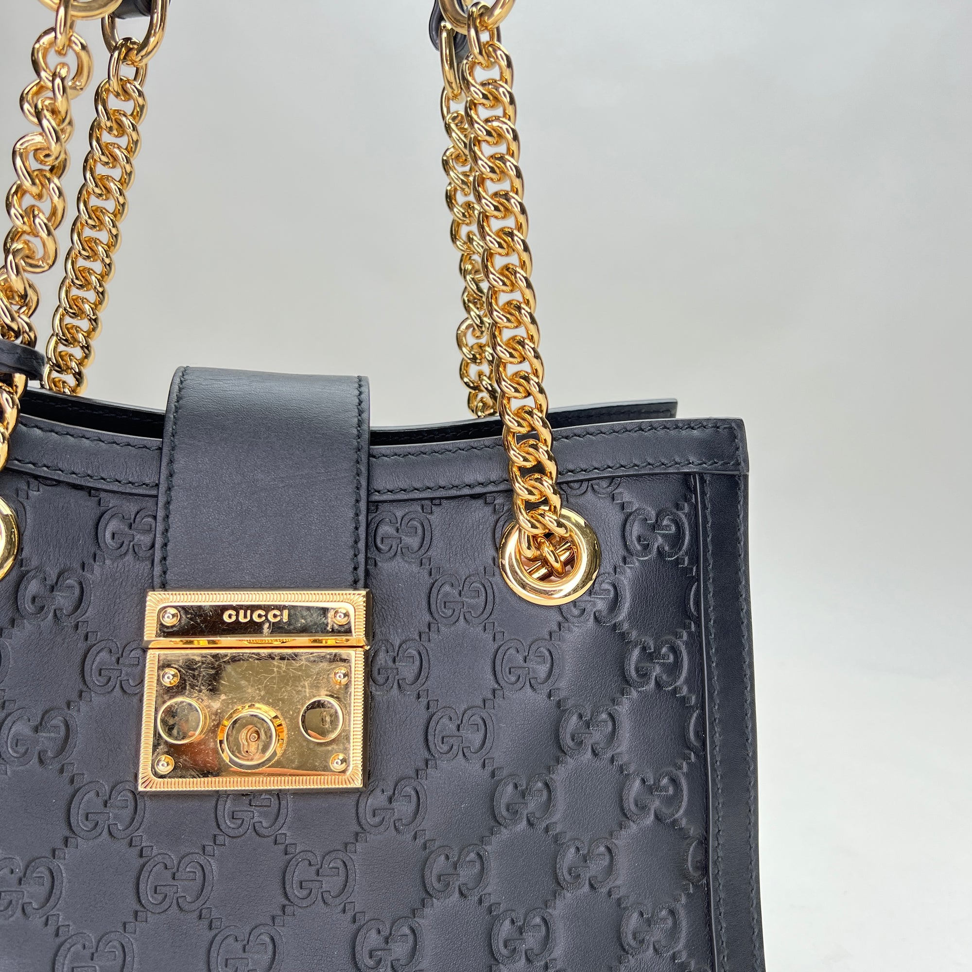 Padlock Small Black Shoulder Bag in Guccissima Leather, Gold hardware