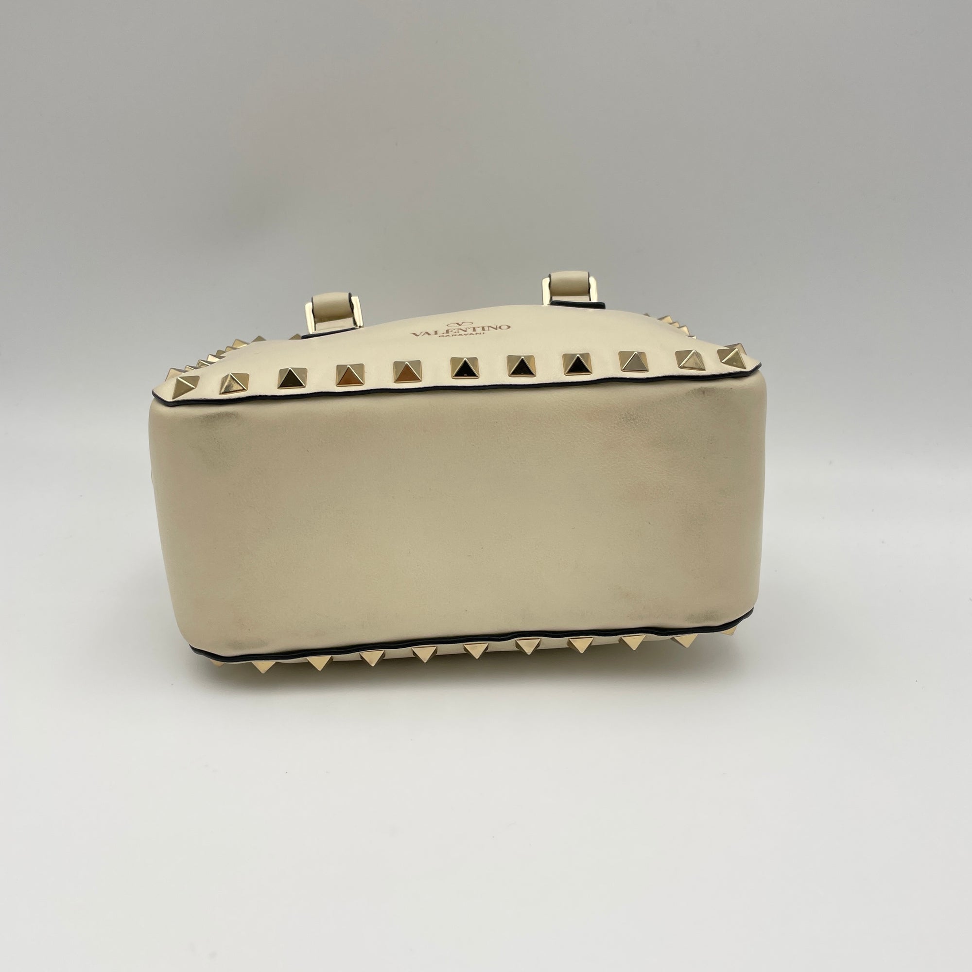 Rockstud Cream Top Handle Bag in Calfskin, Gold hardware