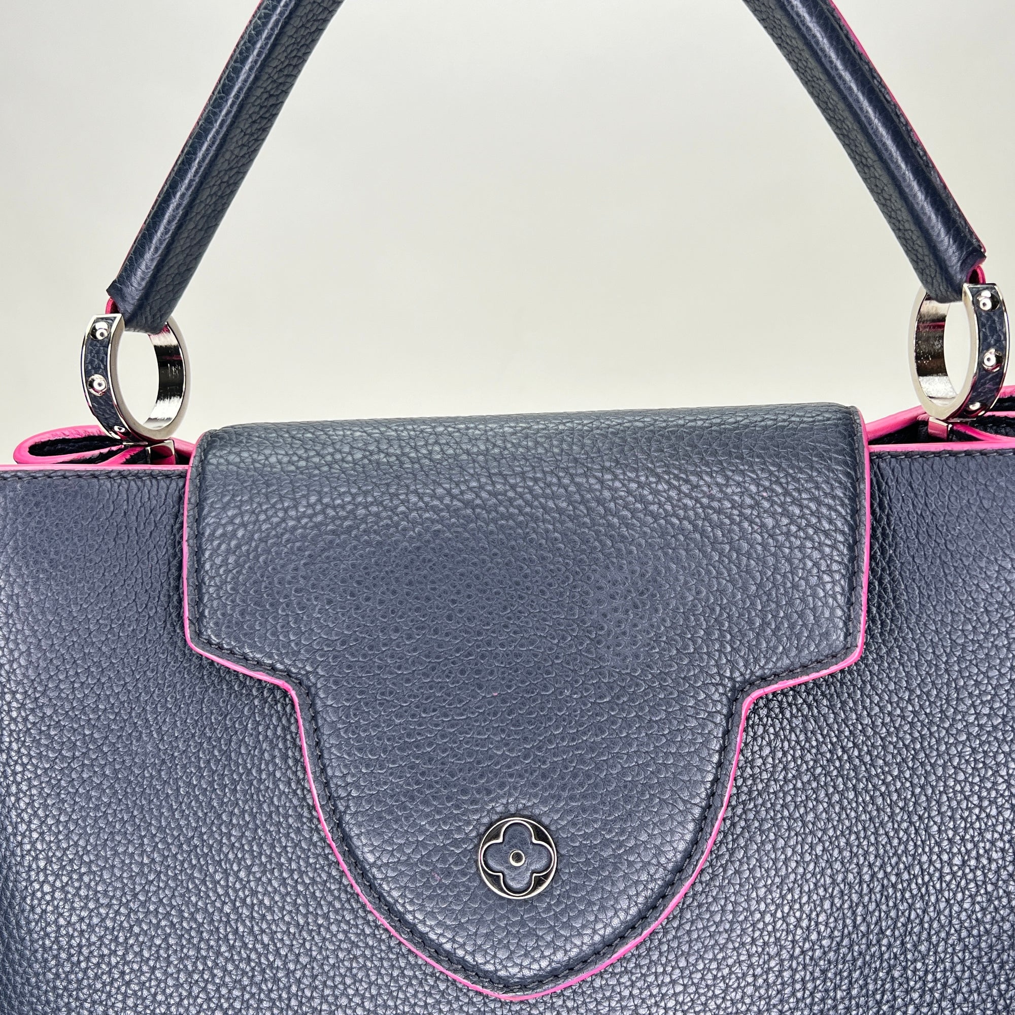 Capucines MM Navy Top Handle Bag in Clemence Taurillon Leather, Silver hardware