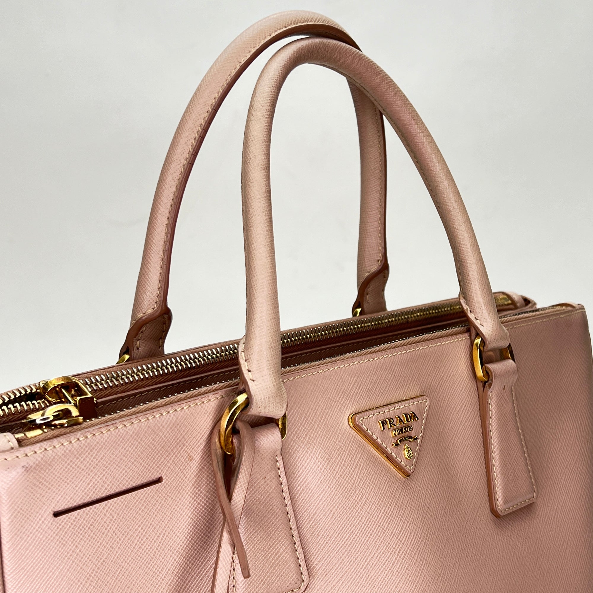 Galleria Large Pink Top Handle Bag in Saffiano Leather, Gold hardware