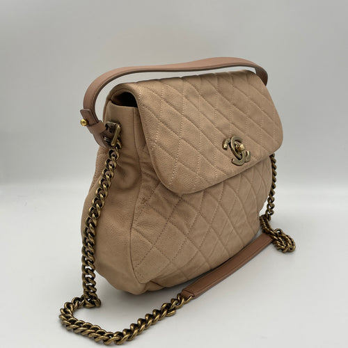 Flap Bag Beige Shoulder Bag in Lambskin, Gold hardware