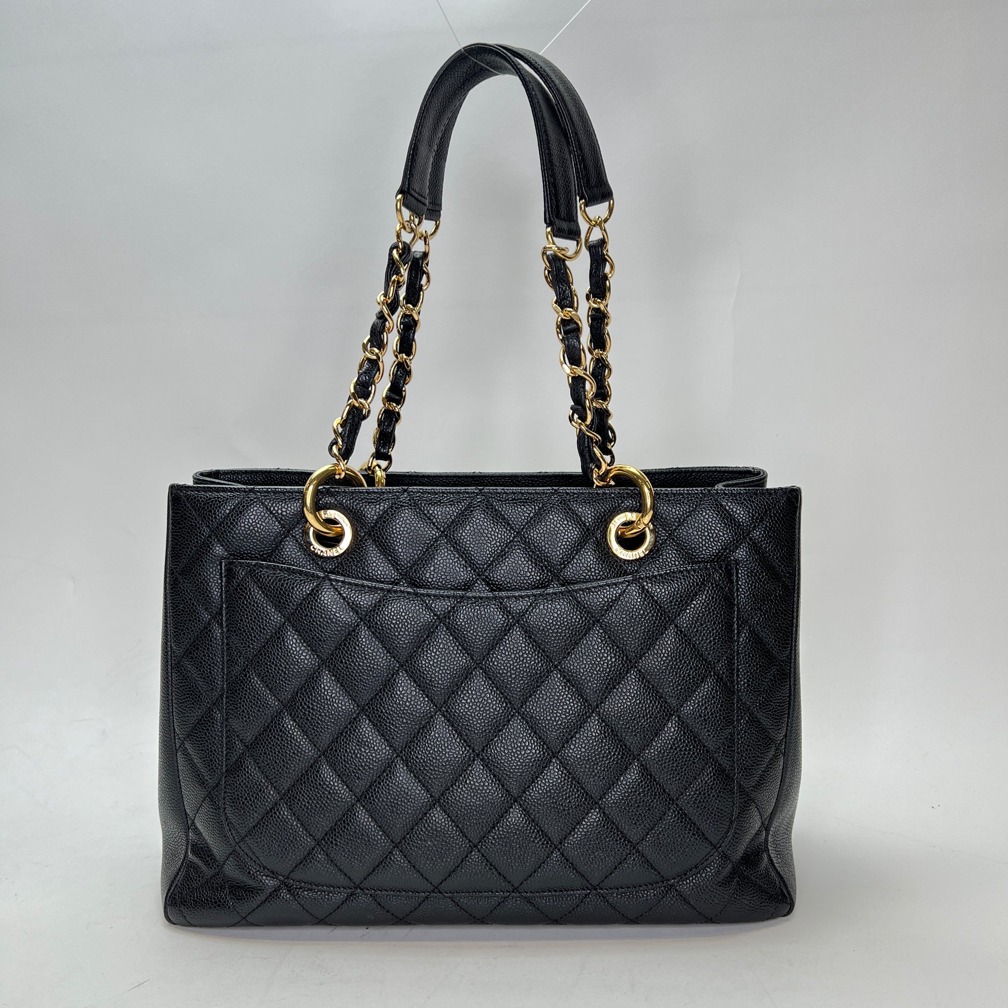 Grand Shopping Black Tote Bag in Caviar Leather, Gold hardware