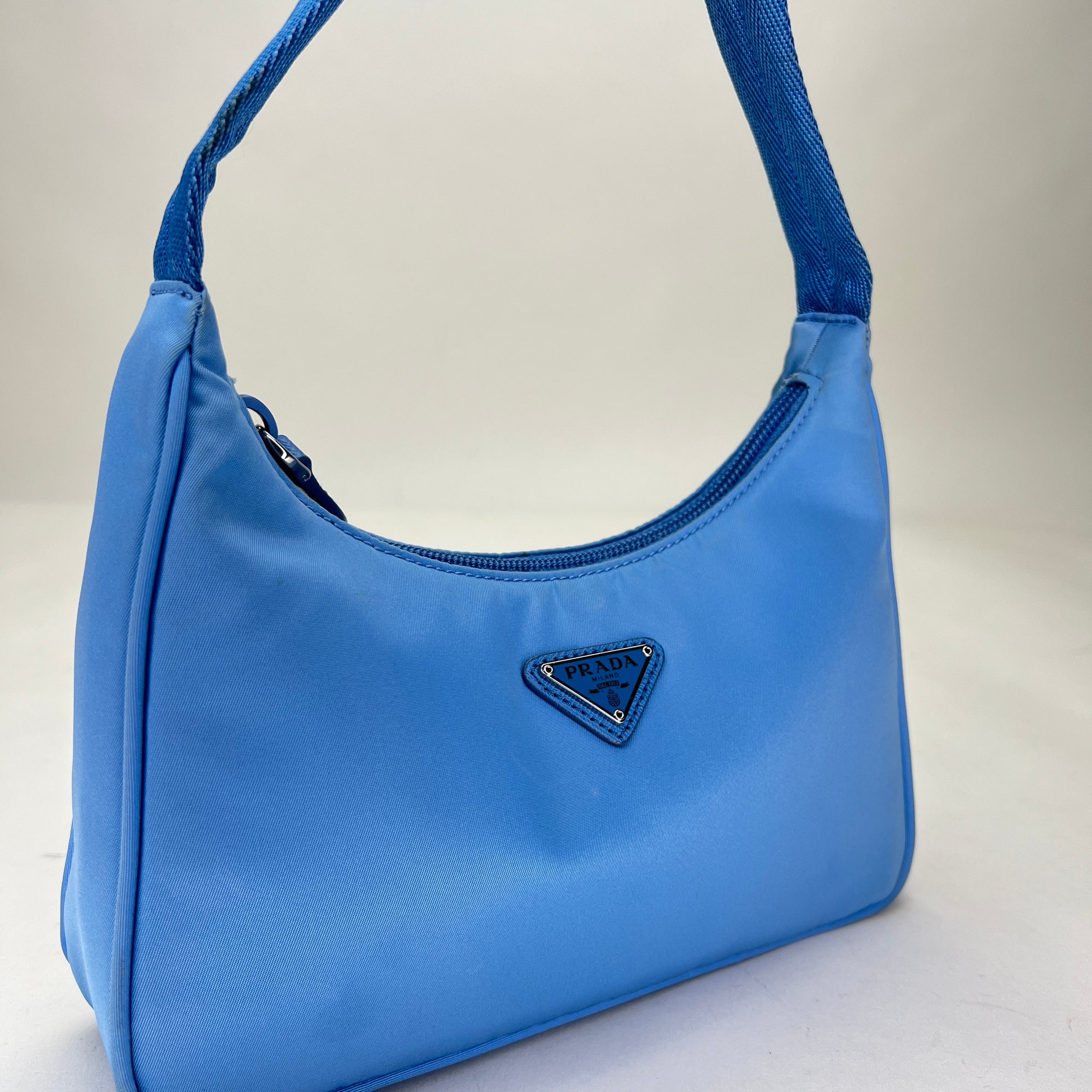 Re-Edition 2000 Blue Shoulder Bag in Nylon, Silver hardware