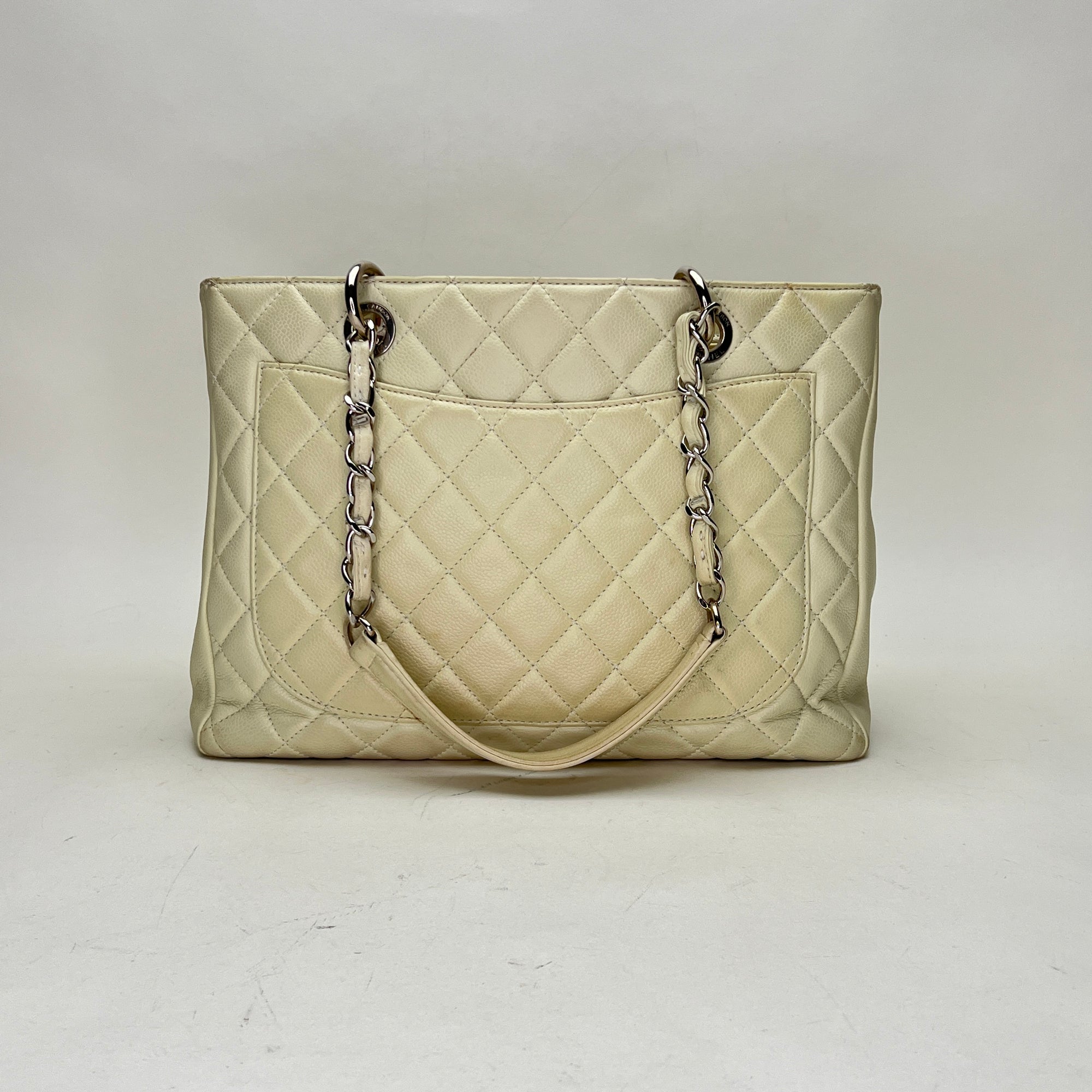 GST Cream Shoulder Bag in Caviar Leather, Silver hardware