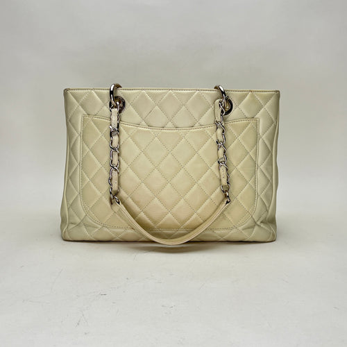 GST Cream Shoulder Bag in Caviar Leather, Silver hardware