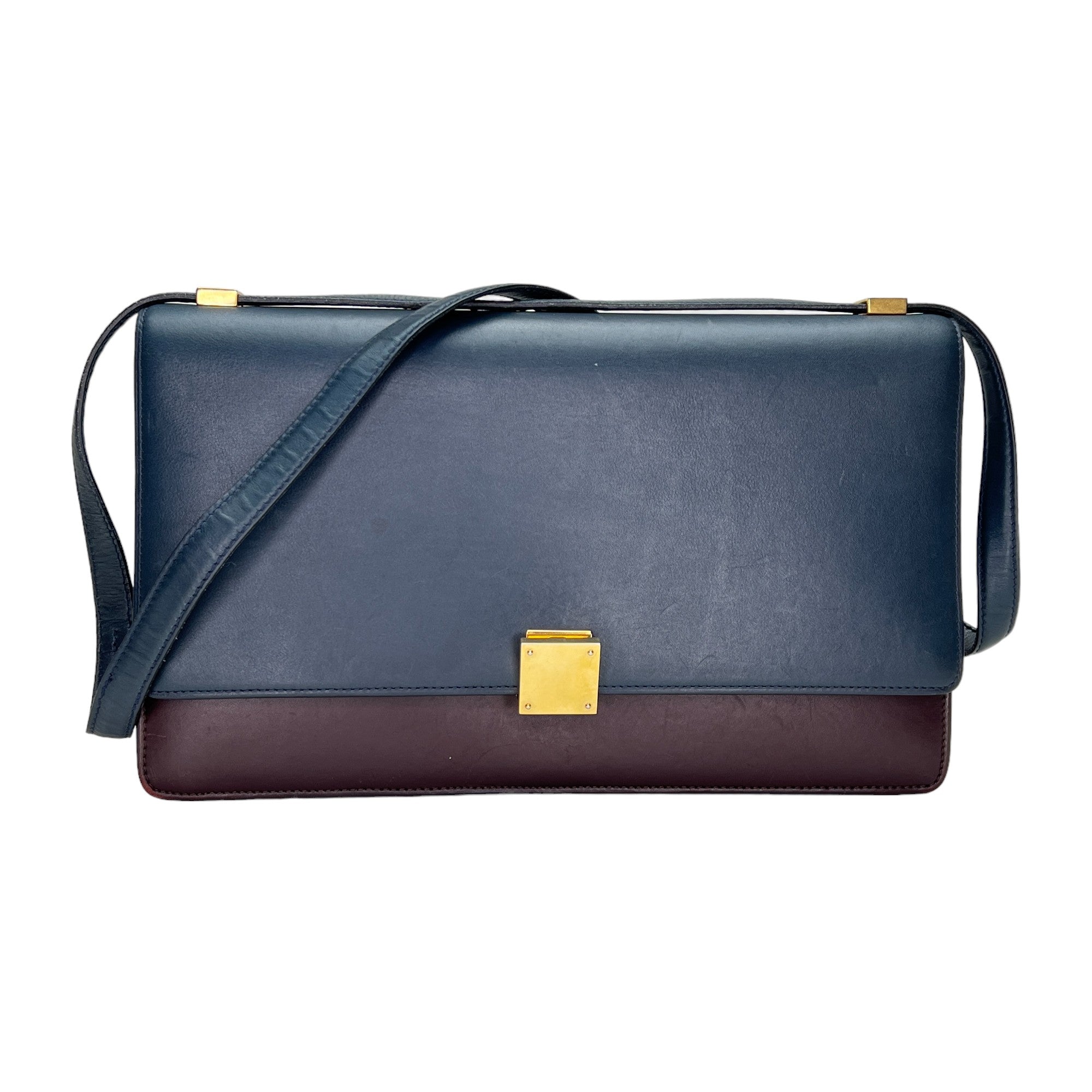 Case Flap Medium Navy Shoulder Bag in Calfskin, Gold hardware