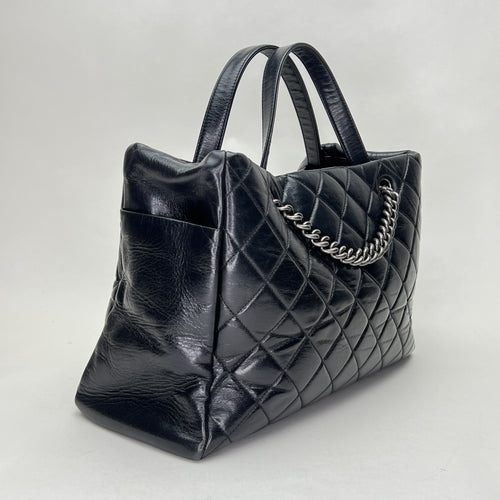 Glazed Quilted Nameplate Tote Black Tote Bag in Calfskin, Ruthenium hardware