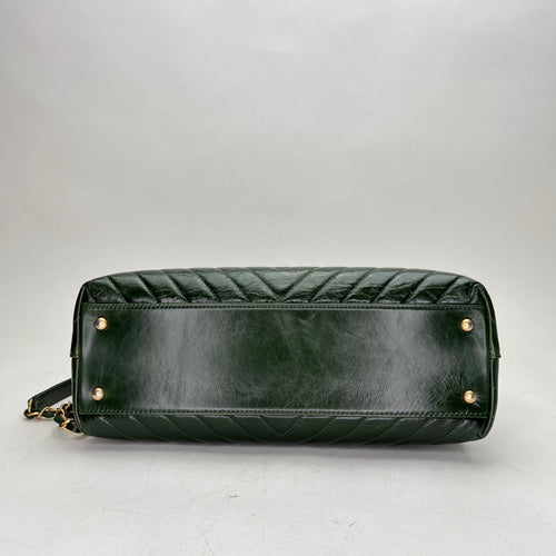 Coco Handle Coco chevron Green Top Handle Bag in Calfskin, Gold hardware