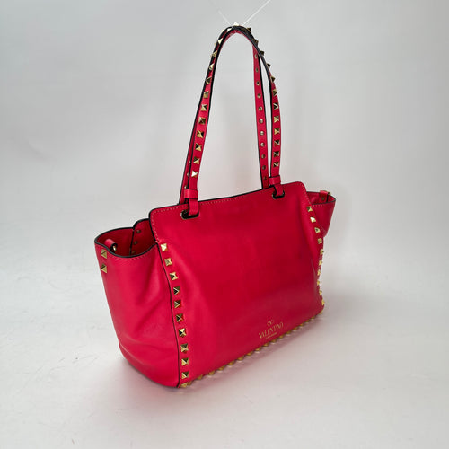 Rockstud Pink Top Handle Bag in Calfskin, Gold hardware