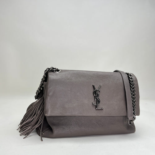 West Hollywood Medium Grey Shoulder Bag in Calfskin, Ruthenium hardware