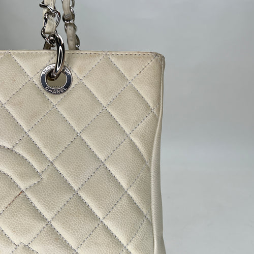 GST Cream Shoulder Bag in Caviar Leather, Silver hardware