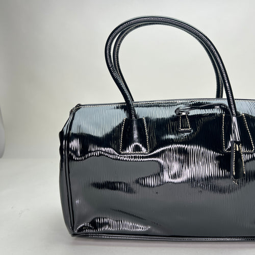 Logo Plaque Shopper Black Top Handle Bag in Patent Leather, Silver hardware